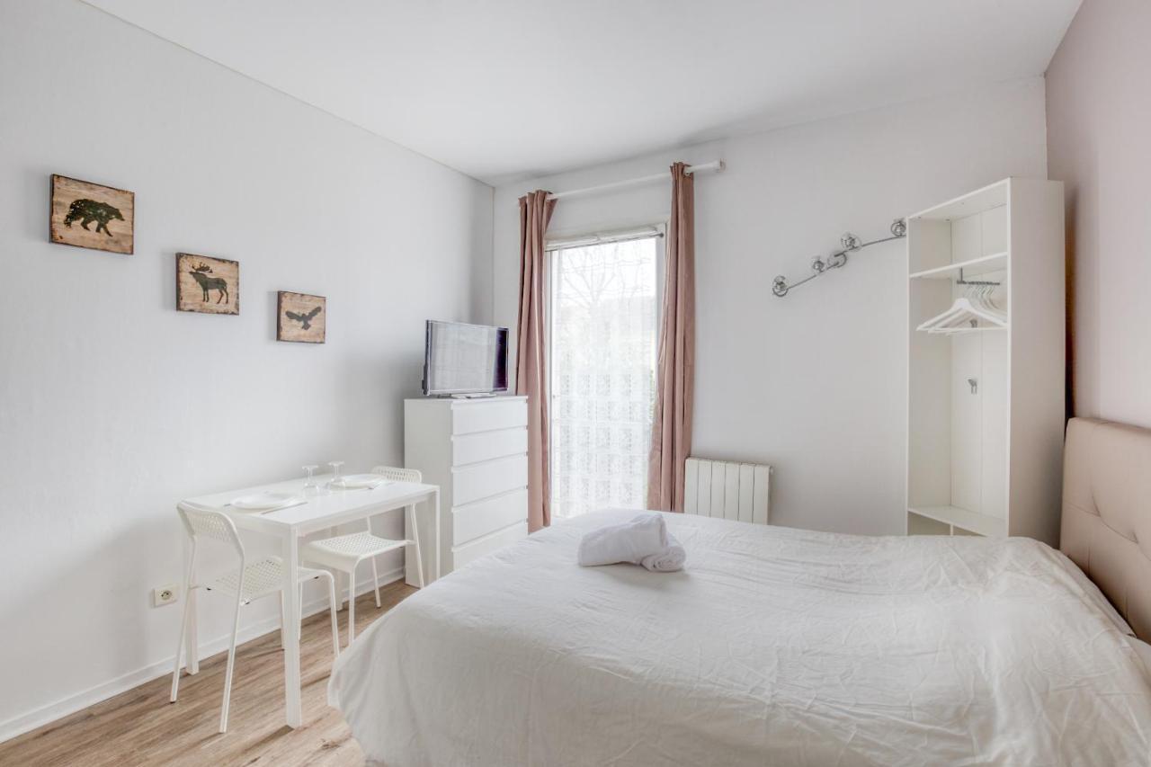 Le Petit Magny Apartment ภายนอก รูปภาพ